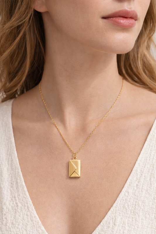 custom-love-letter-envelope-necklace