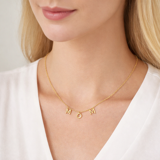 kette-mit-3-buchstaben-gold