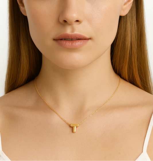 kette-mit-buchstaben-t-gold