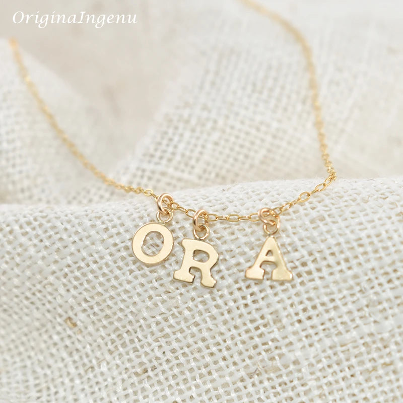 Kette Mit Zwei Buchstaben Gold