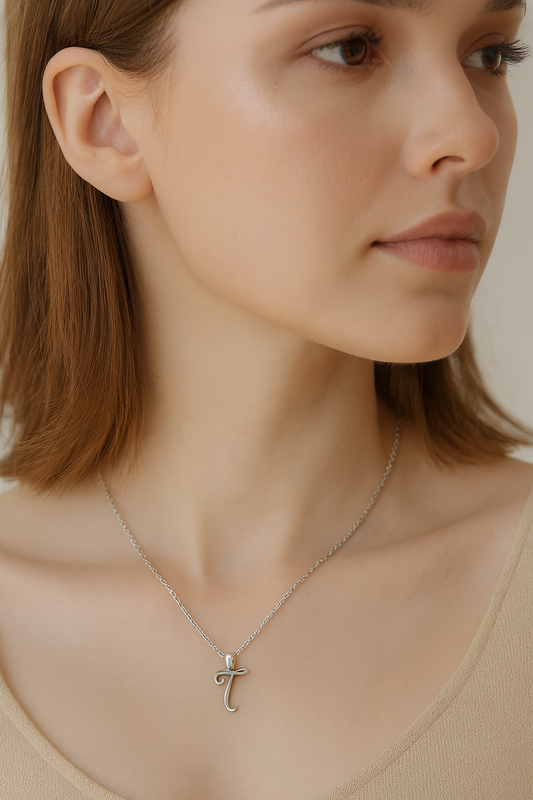 silberkette-mit-buchstaben-t